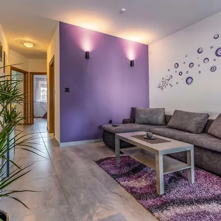 Sabina Apartman *
